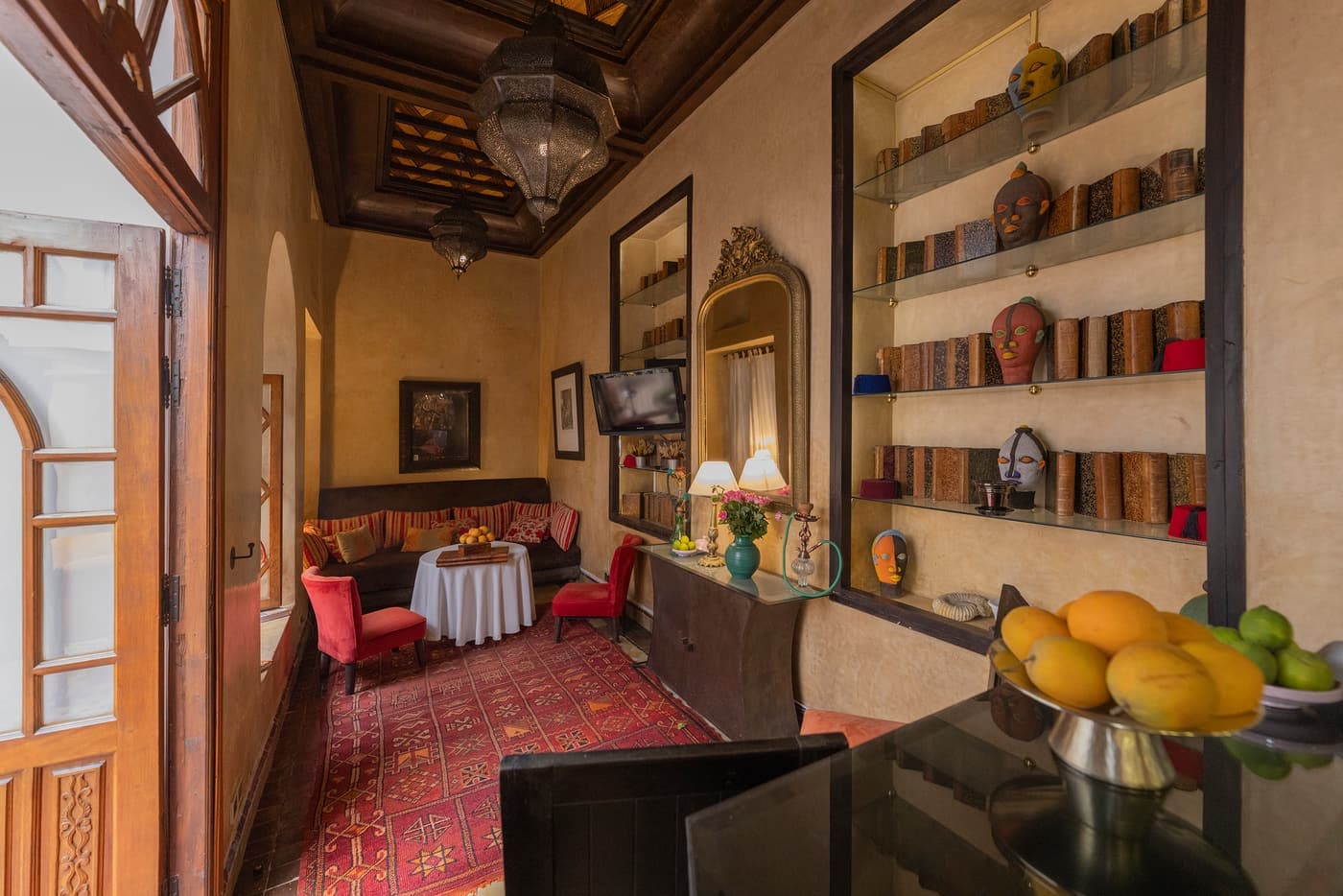 Bar lounge
